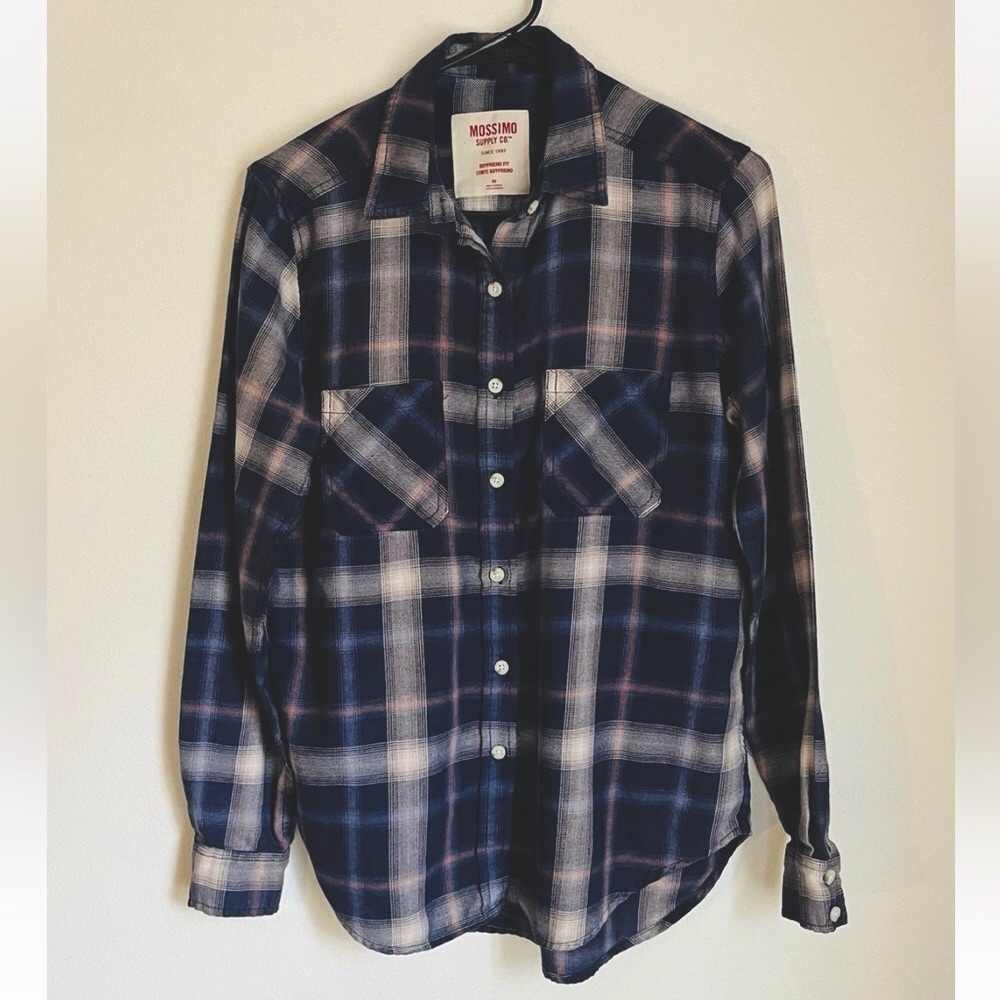 🌸3/$25 Target Mossimo Blue and Cream Plaid Boyfriend Fit Flannel Shirt, Size M